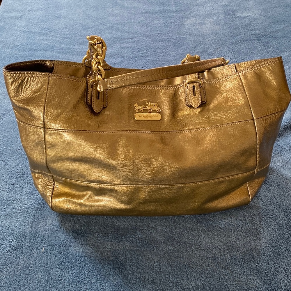 Coach gold 👜